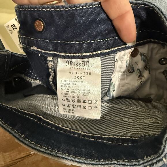 Miss Me Mid-Rise Boot Jeans 28x34 NWT Longhorn Skull Embroidered Pockets M9437B1 - Picture 7 of 10